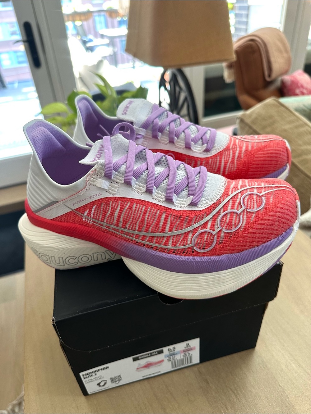 NEW! SAUCONY ENDORPHIN ELITE 2! Women's 8 Men's 6.5